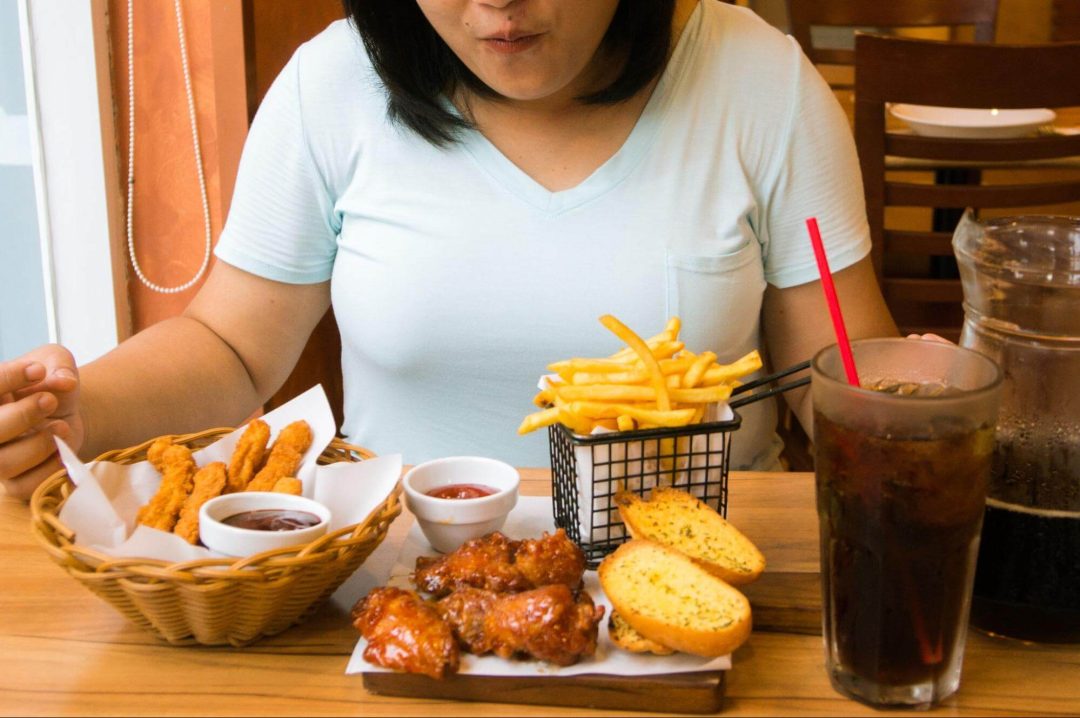 過食の原因と食べすぎをやめたい時の簡単な治し方とは